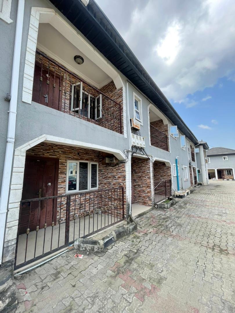 Pre-owned 2bedroom in Seaside estate